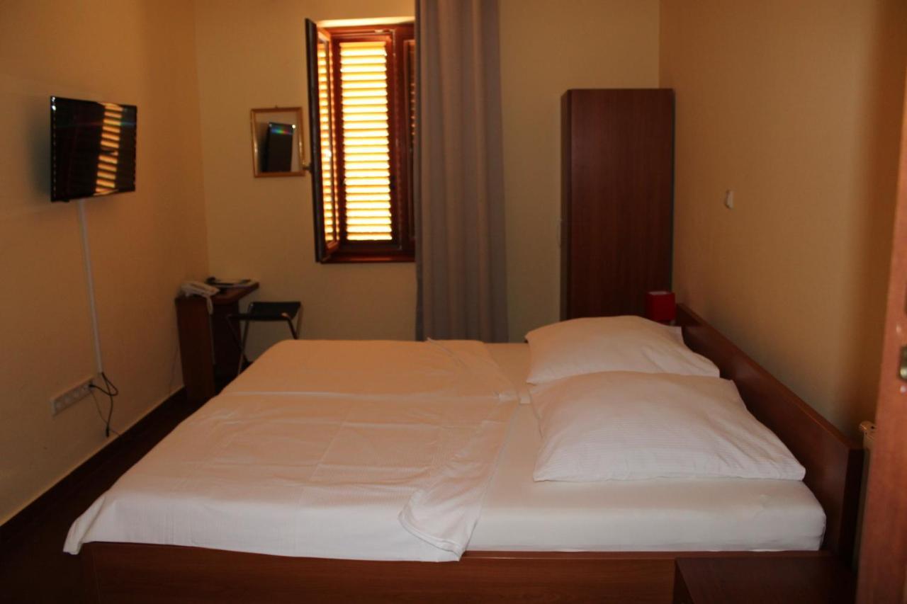 Hotel Roski Slap Drniš Exterior foto